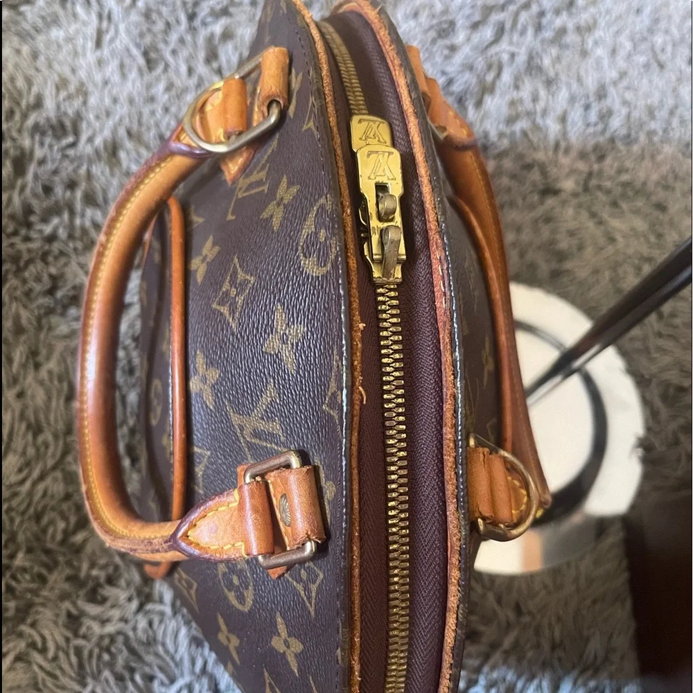 ‼️SOLD‼️Authentic LV Ellipse - Picture 5 of 11
